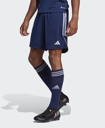 Adidas — Shorts TIRO