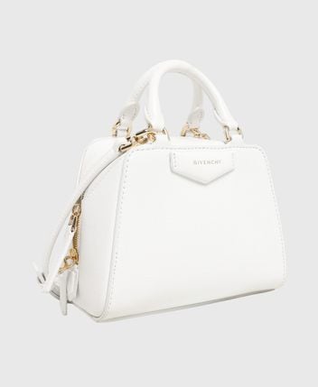 Givenchy — Sac à main en cuir Antigona Cube-nano